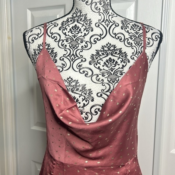 Nastygal Pink Gold Draped Front Lightweight NWT 8 - Picture 2 of 9